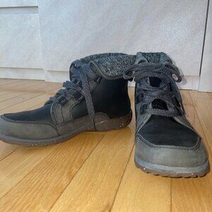 Chaco Barbary Casual Womens Ankle Boots Size 6 Black Leather Gray Wool JCH199800